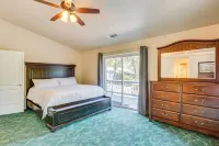 10 Mi to Redding: Serene Escape w/ Spacious Yard! - spa