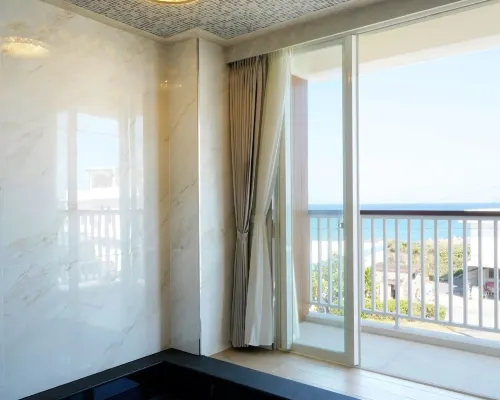Little Piggy B&B Hotels near Spring Scream