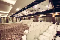 Freesia by Express Inn Hotels in Thane
