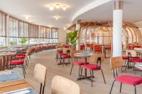 Tent Arenal - breakfast