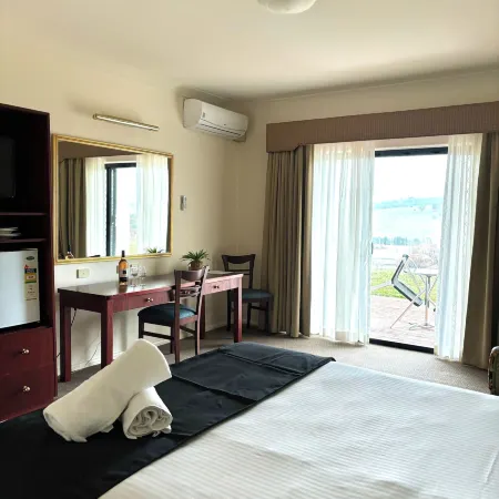 Turners Vineyard Motel Hotels in Орандж