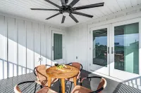 Modern 5bdr w/ Private Pool, 2 min Walk to the Beach! Montoute by Avantstay