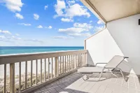 블루 마린 바이 어반트스테이 비치프론트, 전망 있음, 수영장 이용 가능, 비치 의자