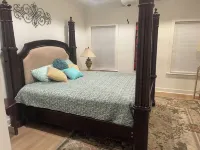 4 Bedroom , Lavish Euro Style Boutique ,Home Alabama