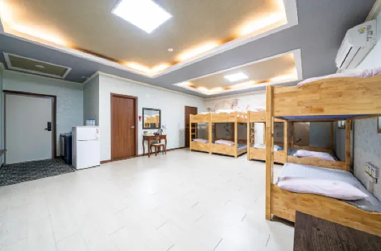 Crystal Residence Hotel