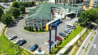 Comfort Inn Downtown Nashville - Music City Center - parking