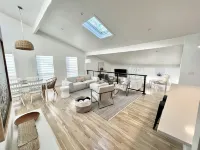 Sparkling East Hampton Oasis 3 Bed 2 Bath w/Heated Pool. Pets Welcome! Hotels in Springs