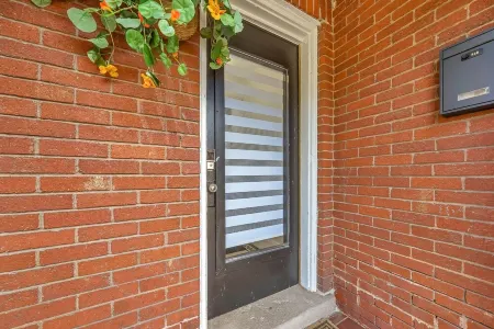 Sunroom~ 500mbps ~record player ~Office ~Keurig