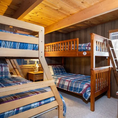 Charming, renovated Carnelian Bay Cabin