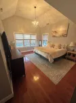 Spacious and Homey 6-Bed Beach House in Salisbury