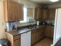 Adorable 2 bedroom 1 bath house pet friendly nearby shopping and hospital