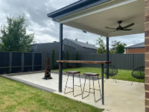 Wodonga House Huon hill โรงแรมในวอดองก้า