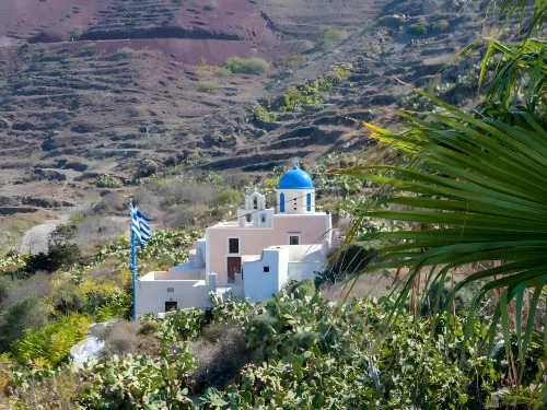 White Cave Villas Hotels in Finikia