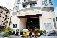 Leisure Cove Hotel and Apartments