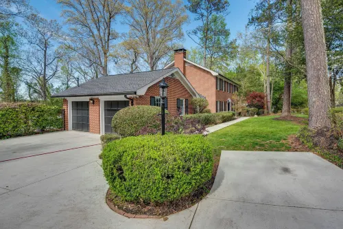 Luxury Retreat in Smyrna Pool, Pickleball and More! - bar