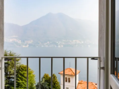 Madonnina Loft Hotels in Moltrasio