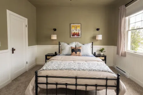 Charming 2-Bedroom House in Uptown Butte