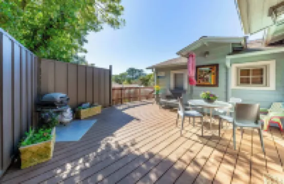 Snuggle Inn A Romantic Couples Retreat!