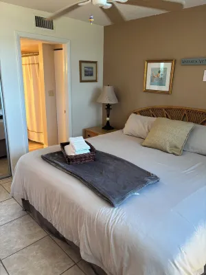 Bright & beautiful with lake and golf course views! Hotels near Publix Super Market at Shoppes at Pelican Landing