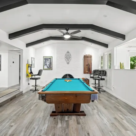 Hot Tub, Game Room - 3 Bed: 2 Bath near Fig Garden Loop!