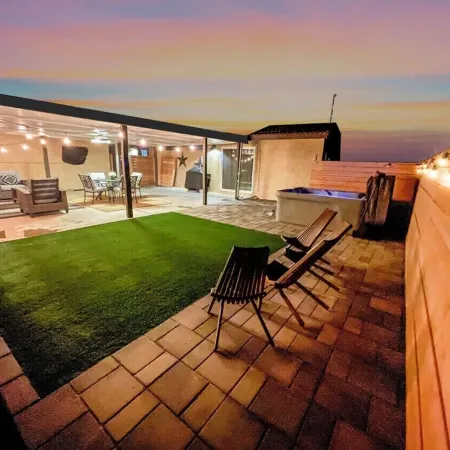 The Tipsy Moon*New Hot Tub*Beautiful Mid-Century Modern Home-20min to Sedona