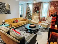 The Loft @ Studio115 a Charming Stay, Sleeps 6, in Downtown Bainbridge, GA