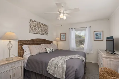 Direct Beach Access at my newly updated cottage in Nags Head, NC