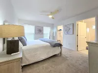 Well-Appointed 3br Cottage in Shady Brook - 2 Min Stroll to Pool, Golf Cart