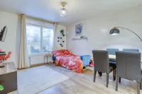 Eden Home A 5 Minutes de la Défense -paris Appartement Élégant et Propre Hotels in Bezons