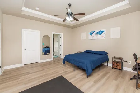 Only minutes from Chappapeela Sports Park and the Hammond Regional Airport.