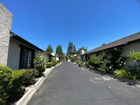 SPACIOUS 2-bed 2 bath condo w everything 2 car parking , near Metro ALL welcome