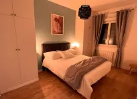 Apartment 15 minutes from Paris Hotels in Drancy