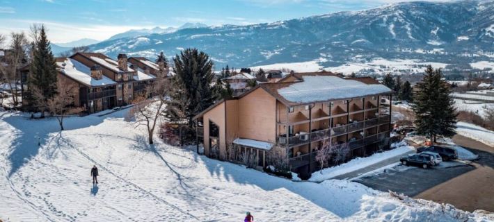 Mountain Adventure Getaway- Cozy 2-room condo in Eden with WiFi and washer/dryer Hotels in Weber County