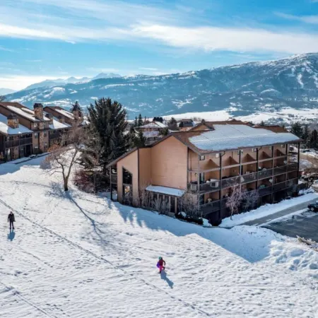 Mountain Adventure Getaway- Cozy 2-room condo in Eden with WiFi and washer/dryer