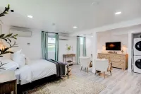 Garden level studio apt ⊹city views⊹ near U of U Hotels in 