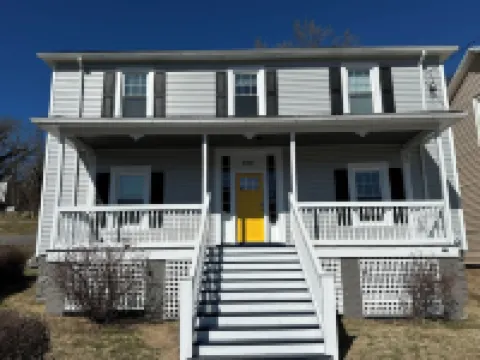 Newly renovated 3 bed 2 bath house in Clifton Forge, Va