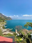 Marvelous brand new, lakefront 2-bedroom house with WiFi in Santa Cruz la Laguna Hotels in Santa Cruz La Laguna