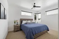 Architectural Masterpiece Home with Mountain Views & Hot Tub - Mountain view