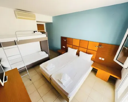 哈里斯飯店 帕利尼半島住宿飯店