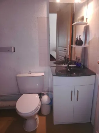 STUDIO ON THE GROUND FLOOR