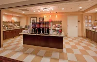 Hampton Inn & Suites Watertown - breakfast