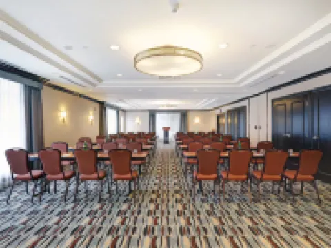 ホームウッド スイーツ バイ ヒルトン ケンブリッジ ウォータールー オンタリオ ケンブリッジのホテル