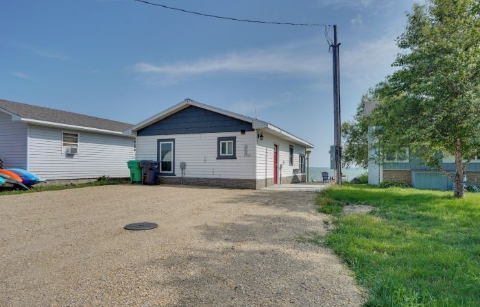 Lakefront Retreat w/ Fire Pit & Dock in Castlewood