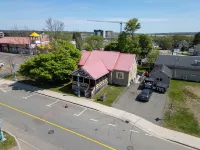 Dieppe Charm Suites, 2 BDRM, Walk to Local Market Hotels in Dieppe