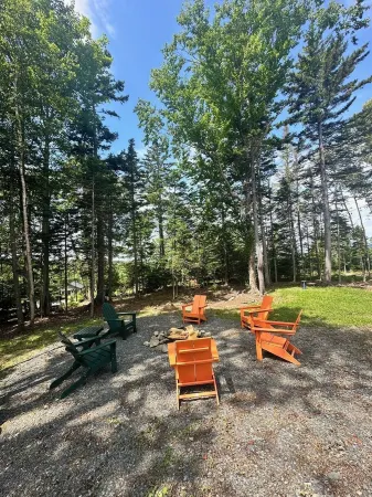 Cozy Up Cabin - Close to Downtown Rangeley