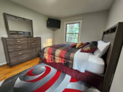 Gorgeous model single family home, fully renovated and ready for you.