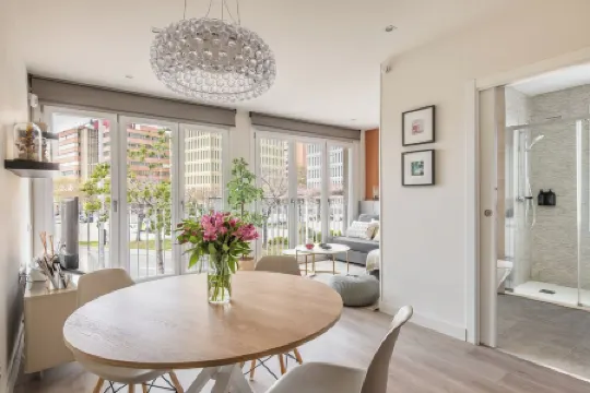 Nordic style apartment near Plaza España Отели в г. Оспиталет-де-Льобрегат