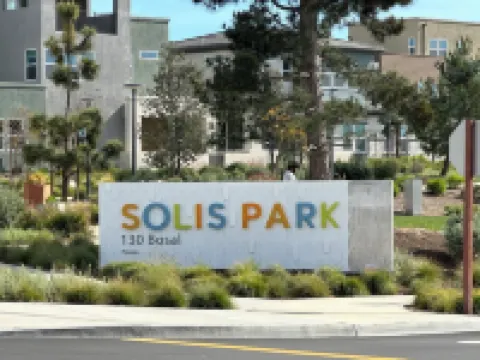 Luxury Condo 4 Bedrooms w/2 En-Suites WiFi,TV, Pool SPA in Irvine. Pet-Friendly! Hotels near Orange County Great Park