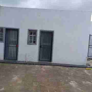 Nice 3-bedroom Aprt with WiFi at 59 lindhorst st Kenilworth Joburg South 2190 Hotel Exterior