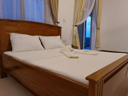 Zanzibar Bliss – Uroa Beachfront 2Br Retreat with Balcony & WiFi